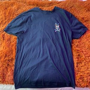 Nice psycho bunny tee fits very well